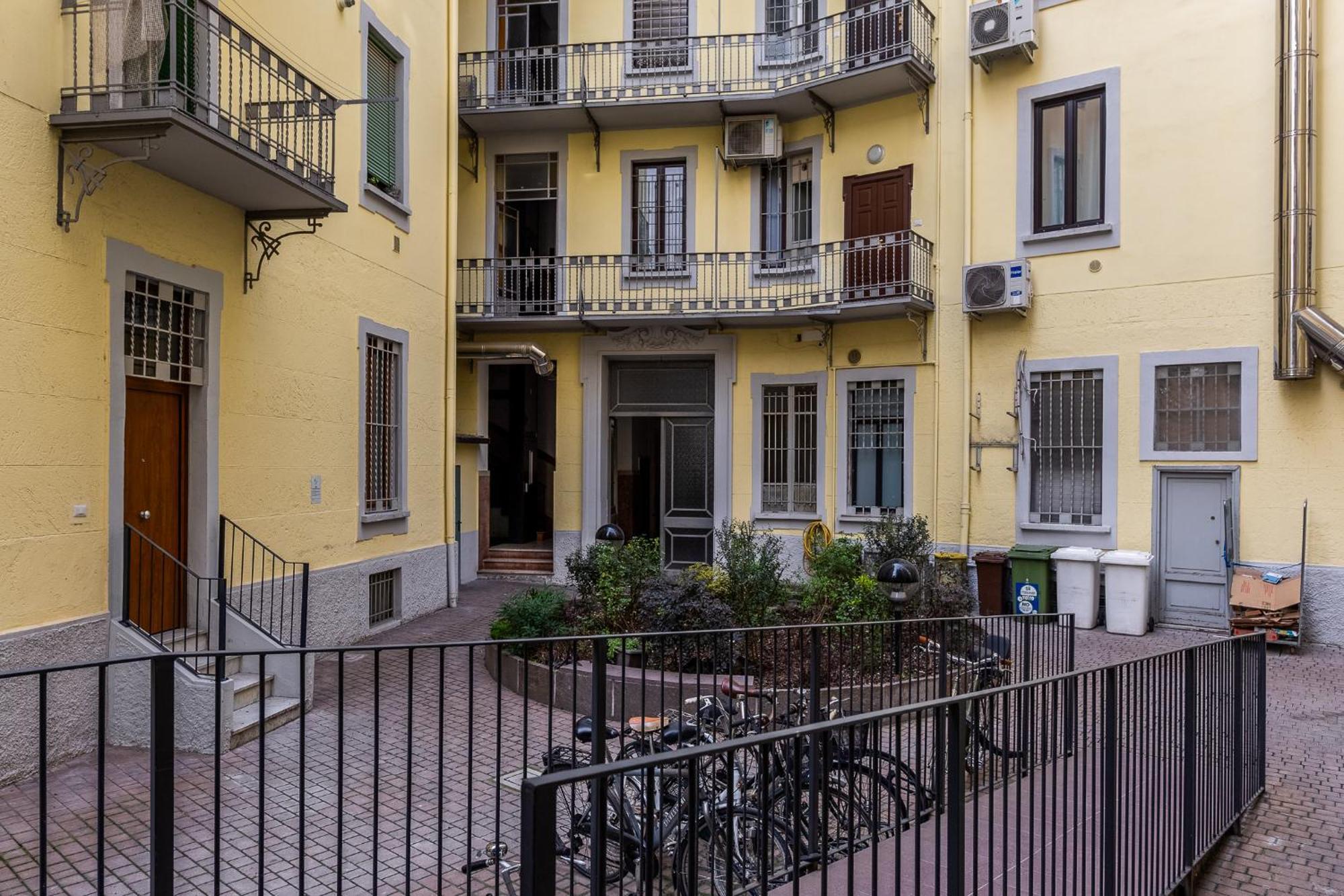 Luxury Apartment - Near Stazione Centrale Milan Exterior photo